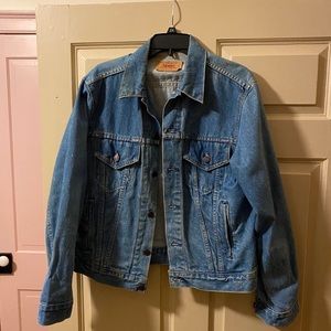 Levi’s Jean Jacket size 42